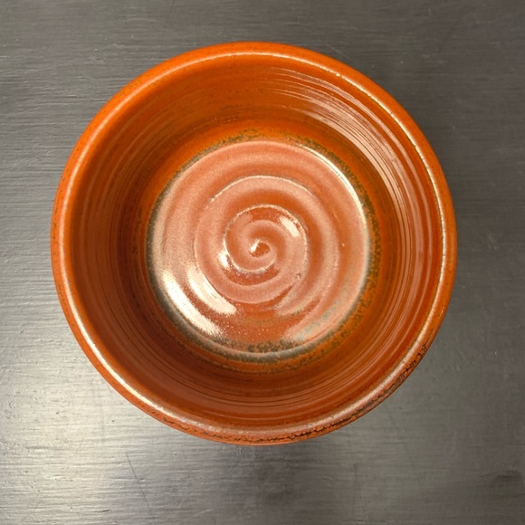 Mud Duck Pottery Baby Cake Baker/Bowl - Picture 2 of 6